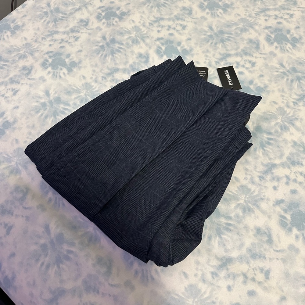 Express Men’s Extra Slim Polyester Suit Pants 30x32